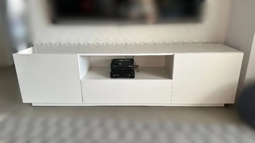 Rack Para Sala e TV - 2 portas com 1 gaveta - Tok&Stok - Foto 4