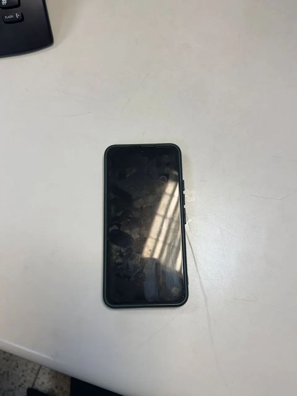 Samsung S22 Base 256 Gb perfeito funcionando com todos acessórios.