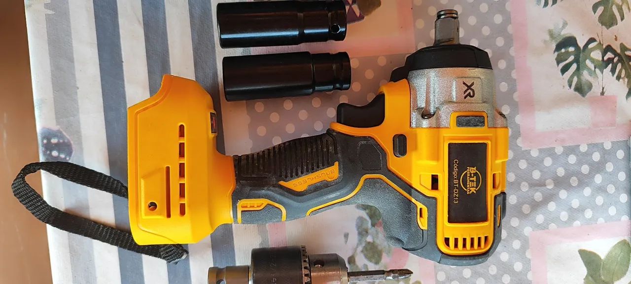 Parafusadeira de impacto B-TEK seminova - Foto 2