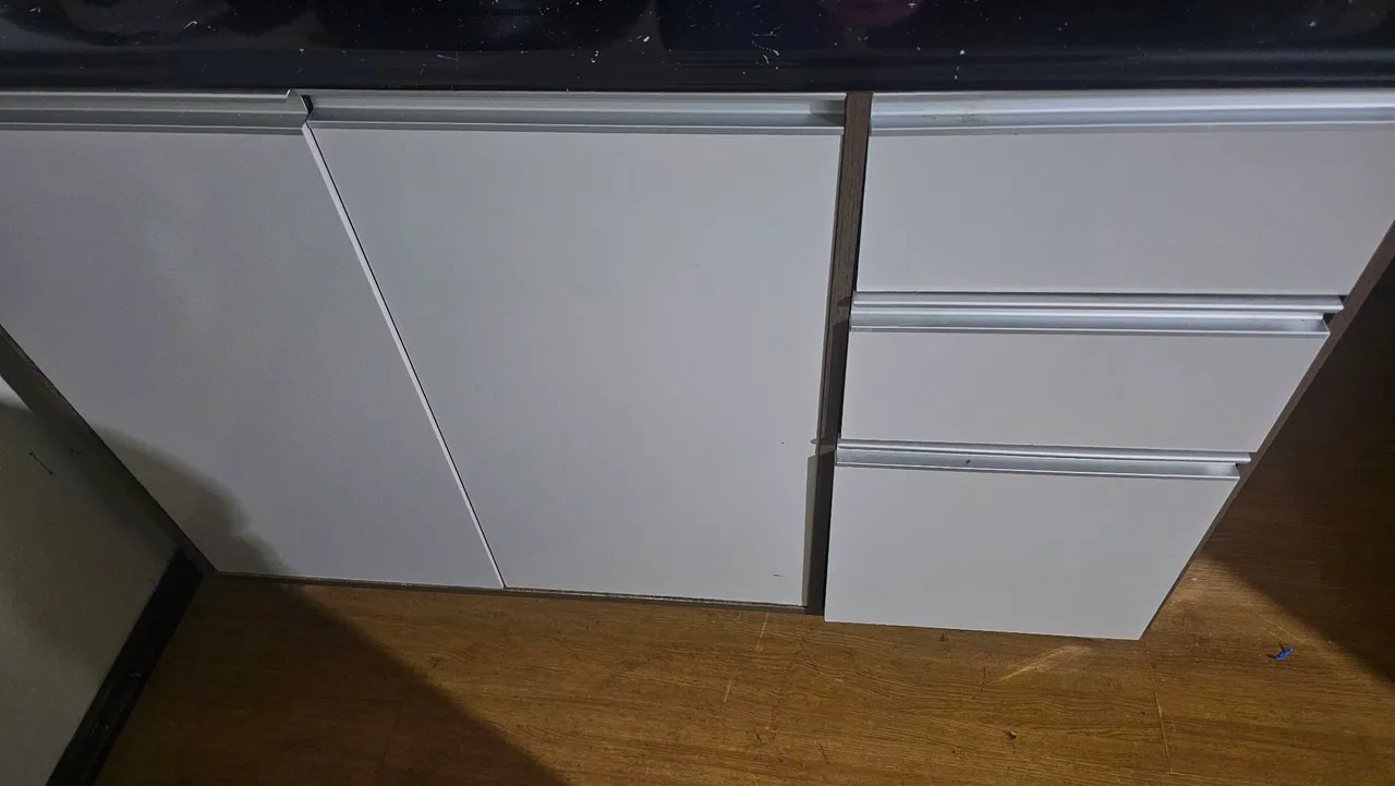 Armário de Cozinha com Design Moderno