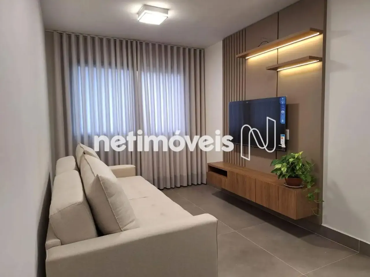 Apartamento para alugar no bairro Santa Efigênia com 39 m² e 1 dormitório/quarto.
