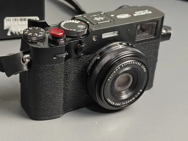 Camera Fujifilm X100VI Preta com extras otimo estado