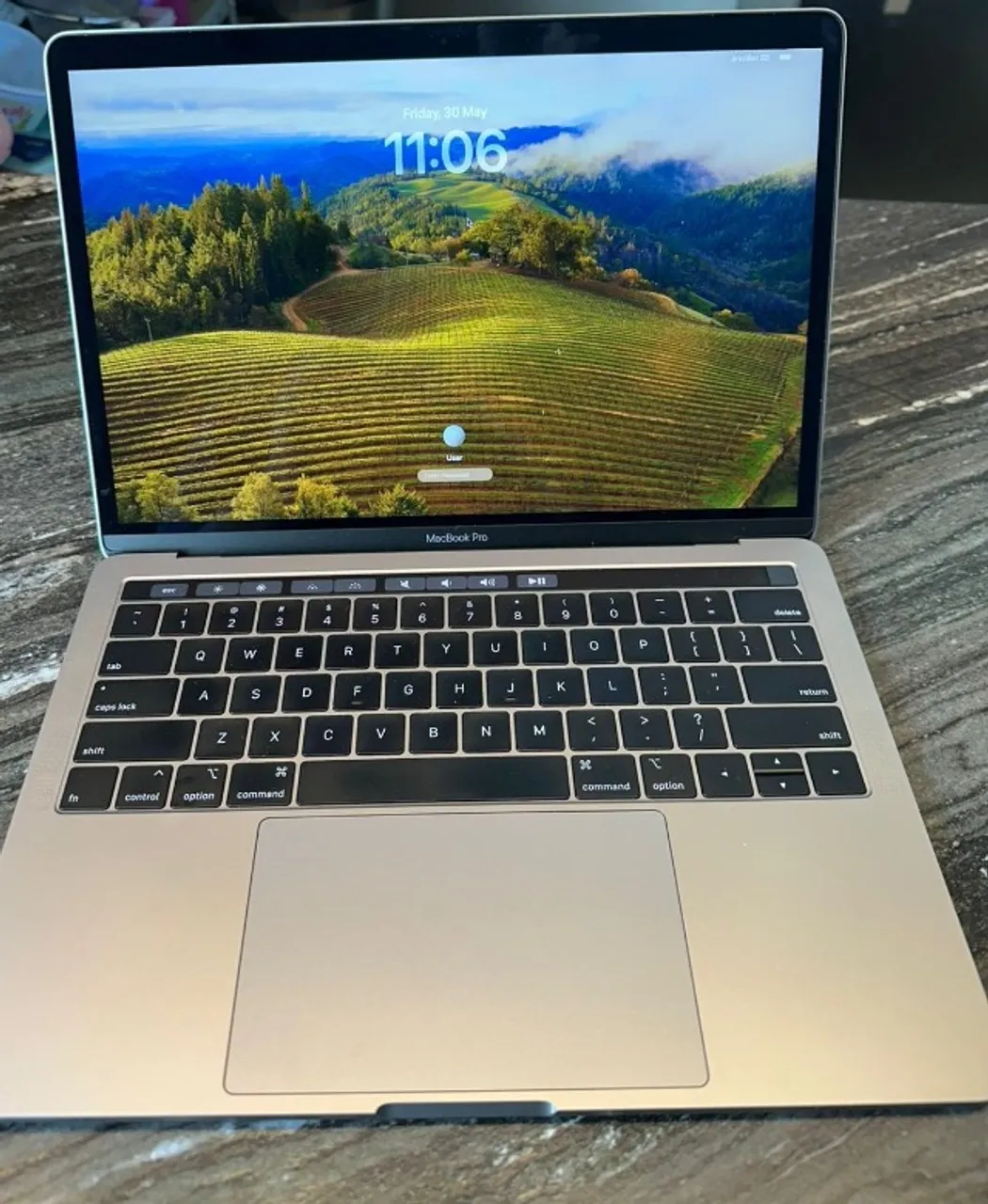 macbook pro 256gb 2019
