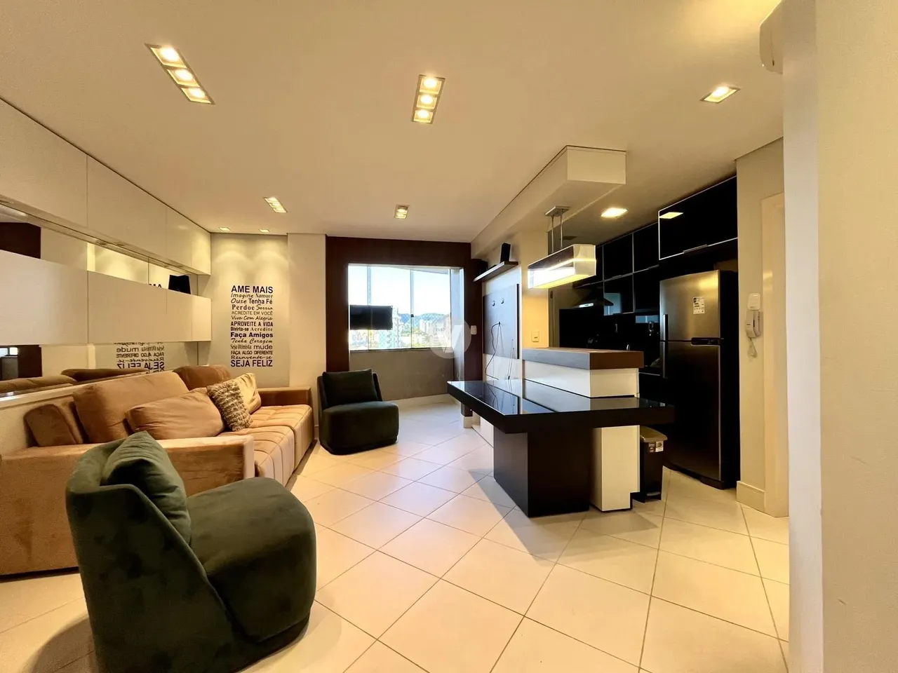 Apartamento de 2 dormitórios com sacada gourmet e vaga no N. Sra de Lourdes