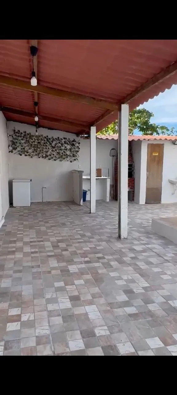 Espaço de laser com piscina
