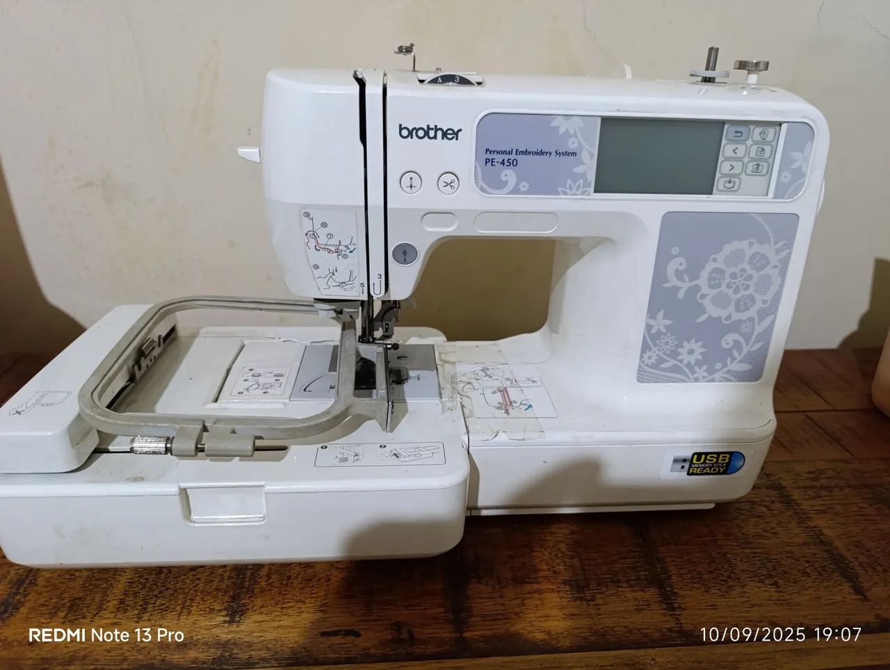Máquina de bordar brother 