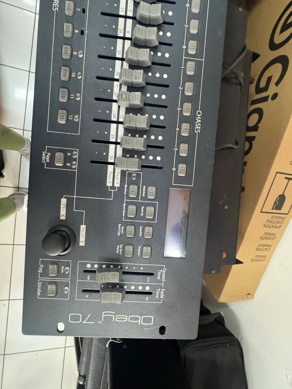 Mesa pra controlar iluminação  - Foto 4