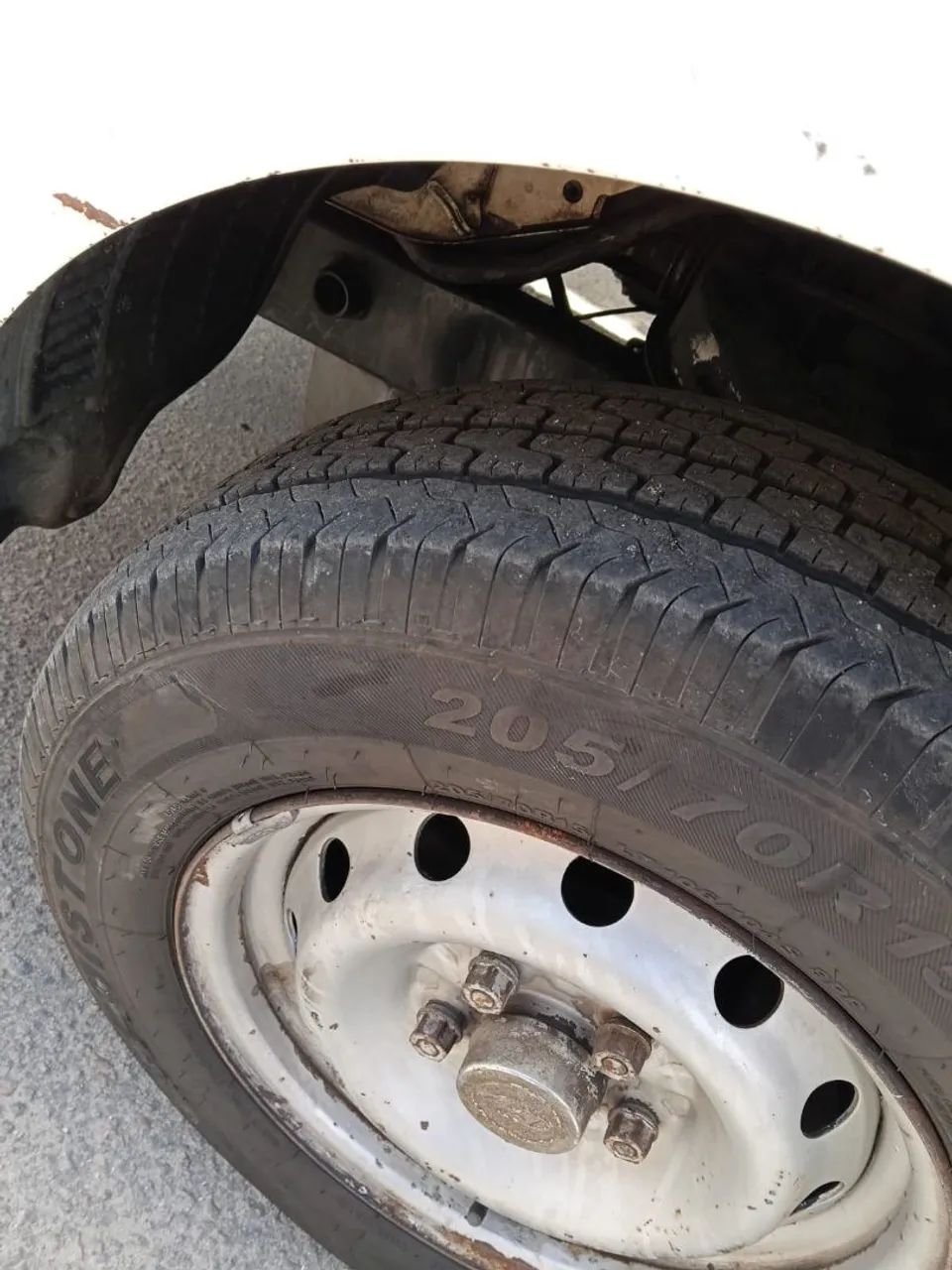 HR 2.5 baú 4 pneus novos, documento ok - Foto 7