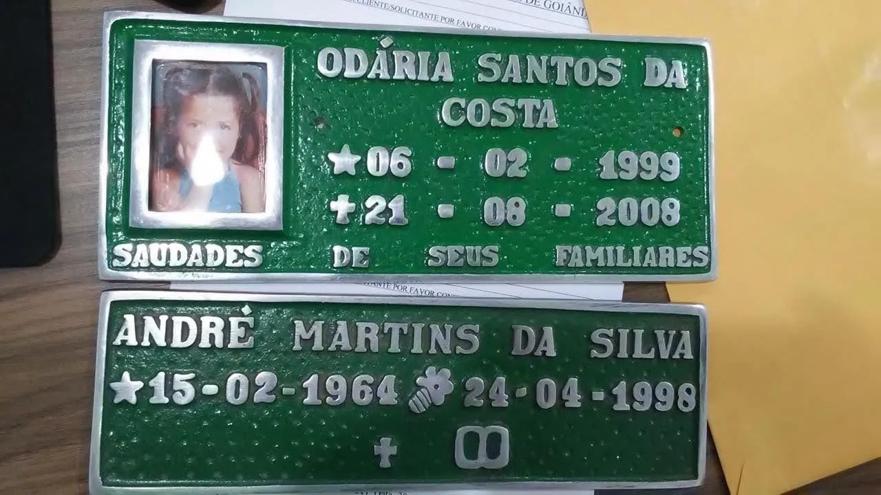 Placas póstuma  - Foto 2