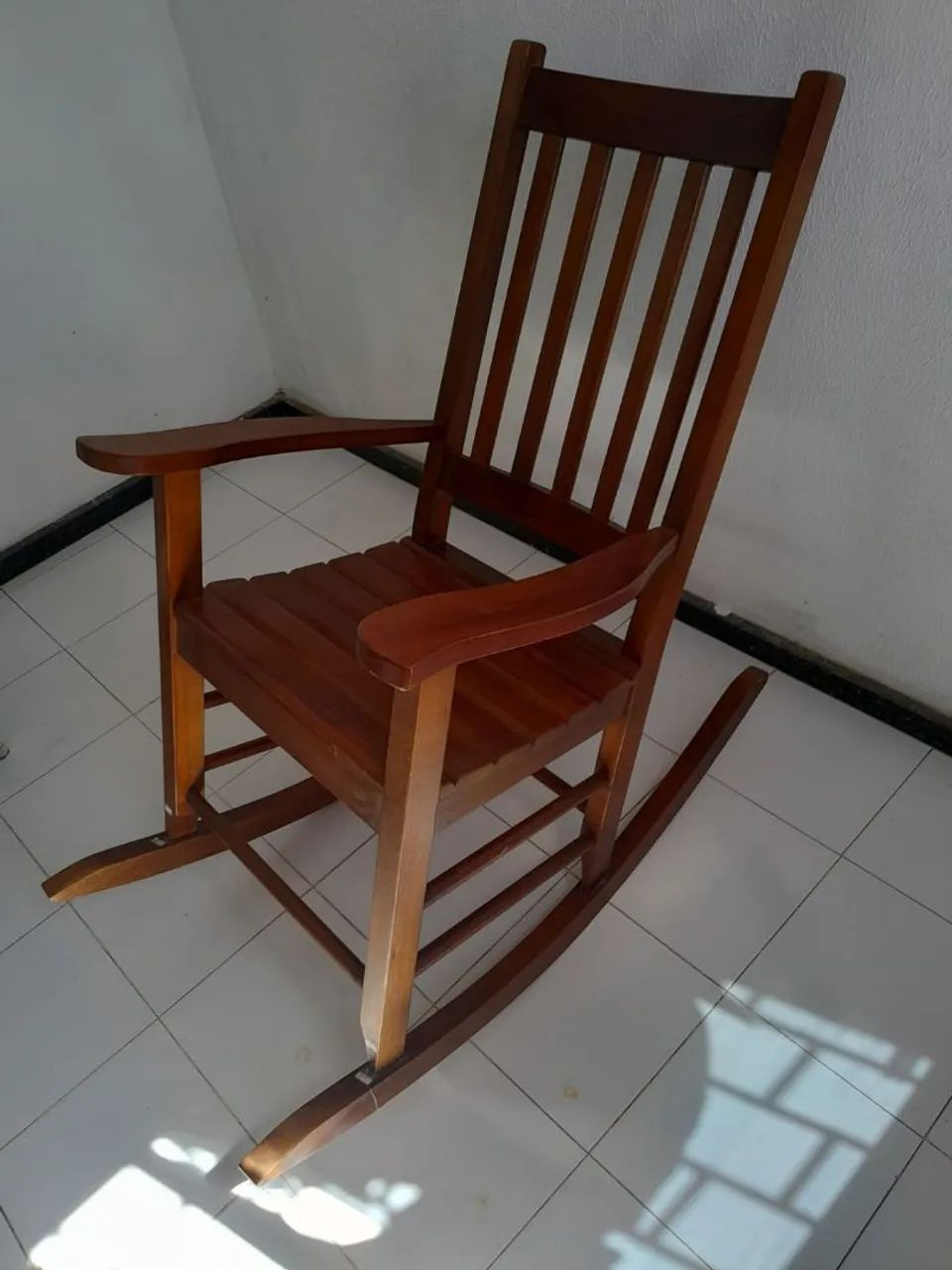 02 Cadeiras de balanço - confira valor