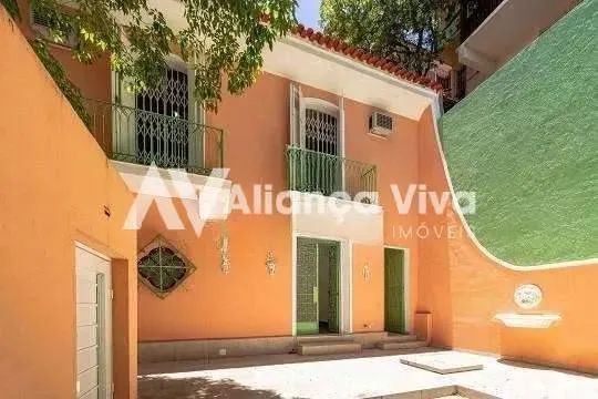 Urca | Casa 5 quartos, sendo 2 suites