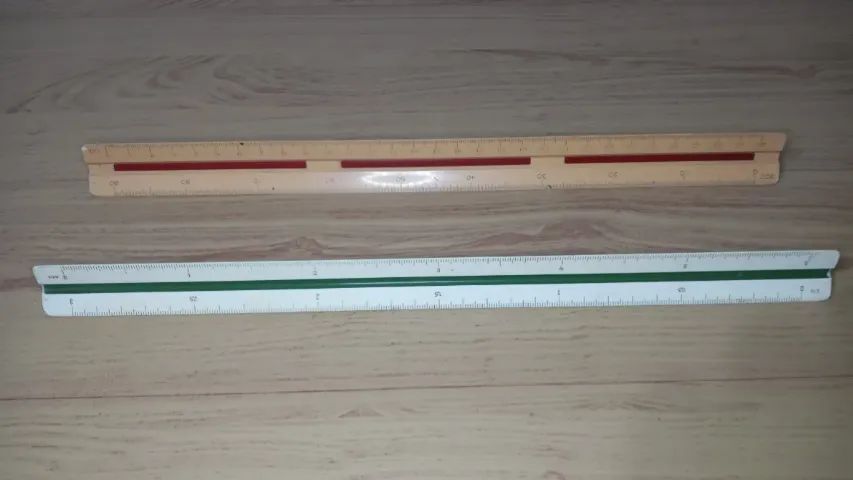 Escalímetro Régua Triangular Plástico 30cm (Usado) - Foto 2