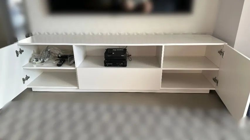 Rack Para Sala e TV - 2 portas com 1 gaveta - Tok&Stok - Foto 5
