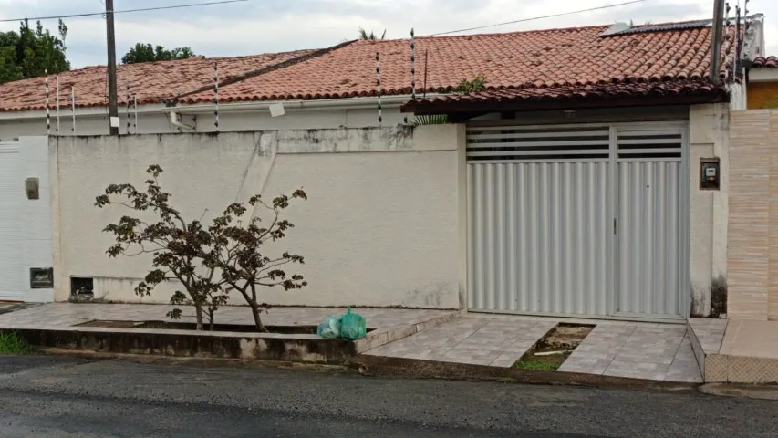Casa próximo à avenida Rotary