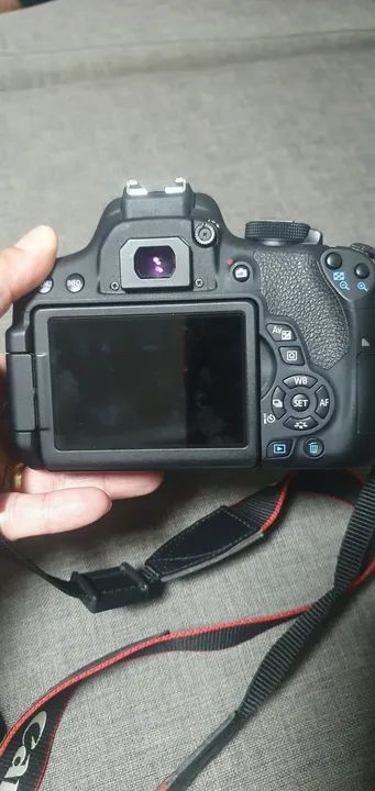 Câmera Canon EOS rebel T6i - Foto 2