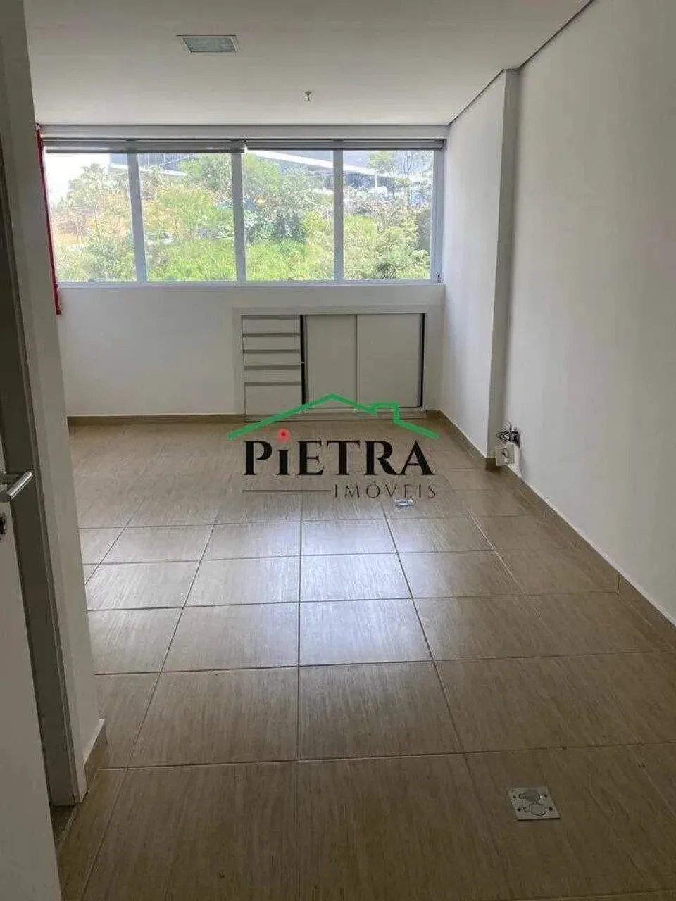 Sala a venda Vila da Serra