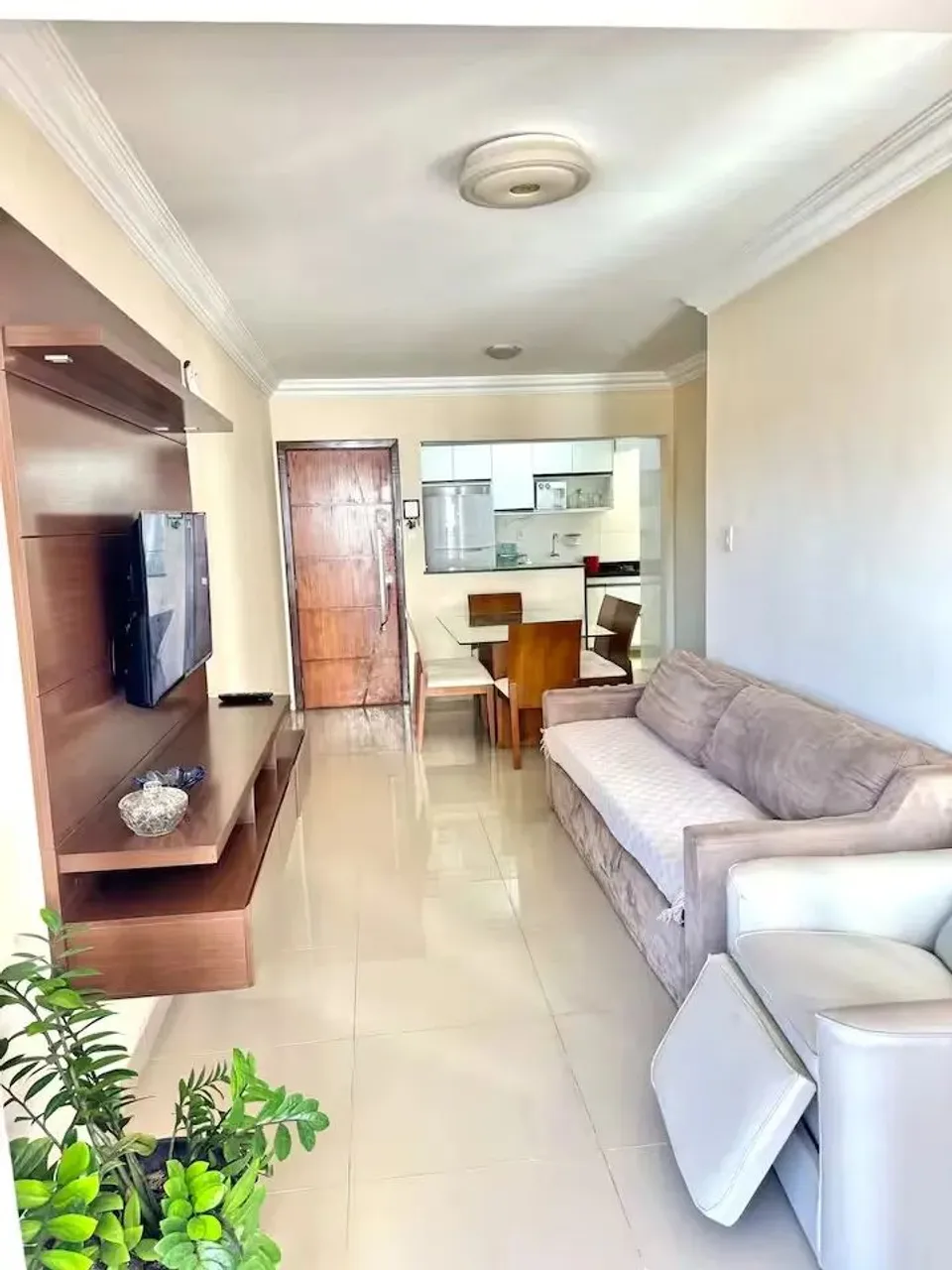 Apartamento (Padrão), com 2 quartos e 2 banheiros à Venda, 68 m² em Curitiba/PR
