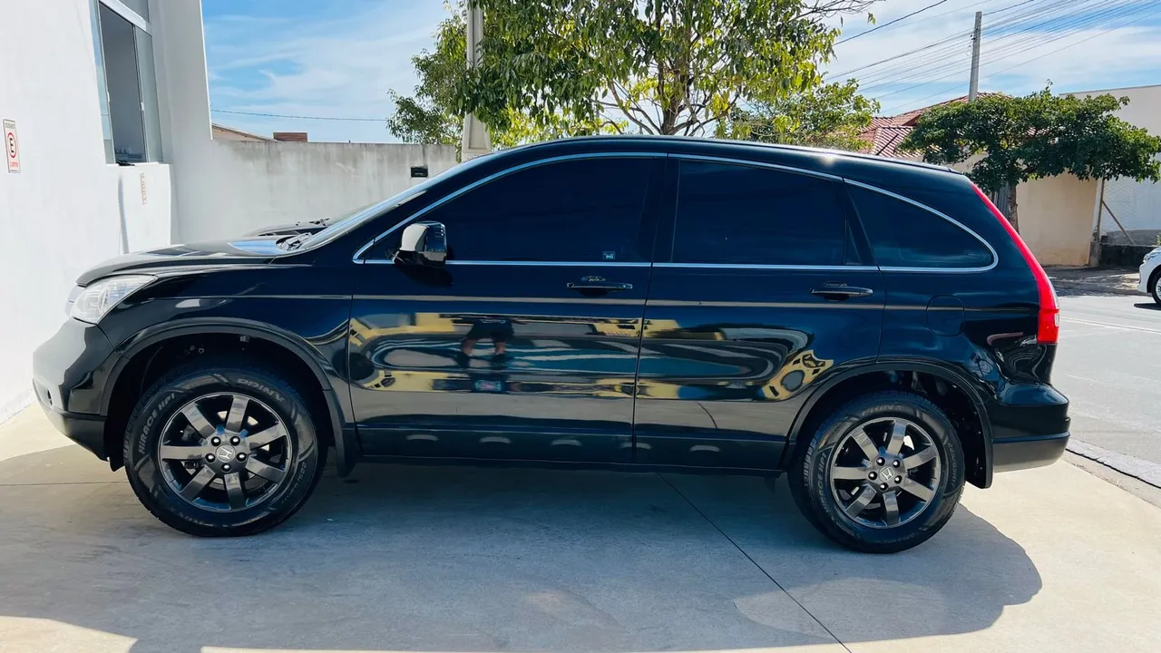 Honda CR-V LX 2.0 Automática - Conforto, Segurança e Confiabilidade em um SUV Completo!