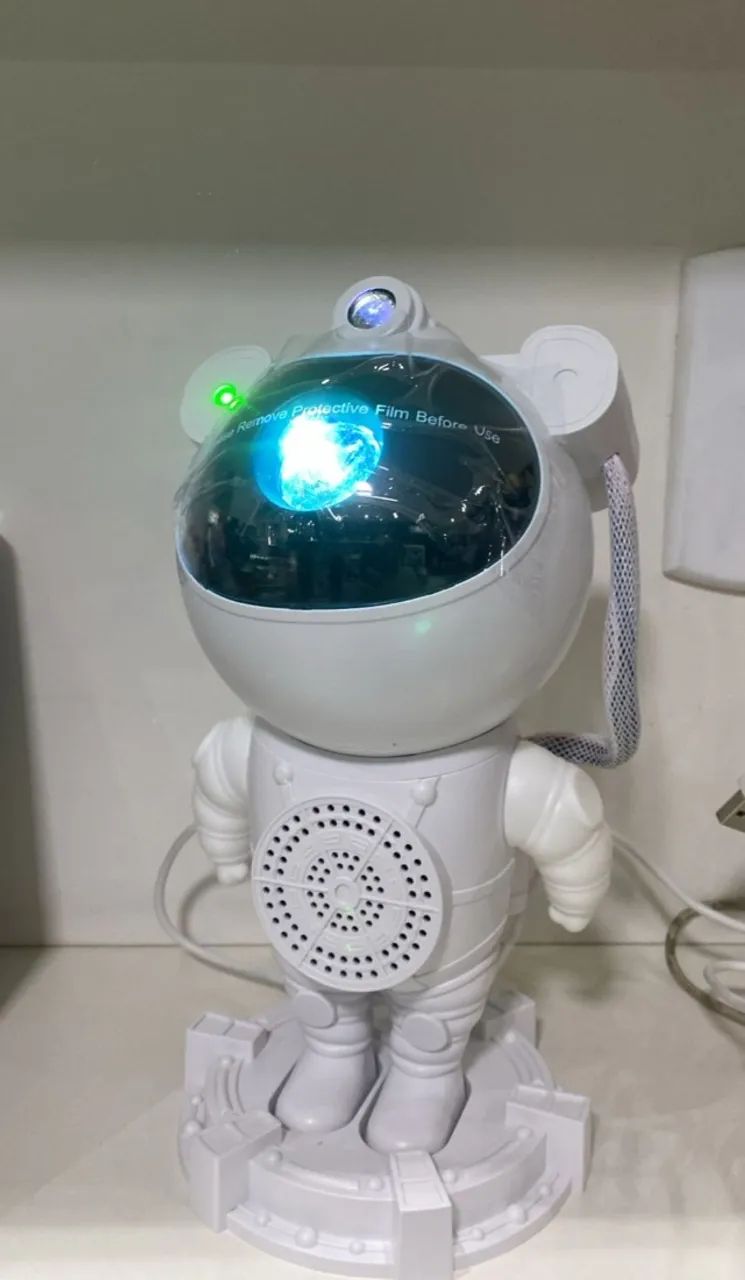 Projetor Astronauta Luzes Led Estrelas E Lua Com Controle Som - Loja Coimbra Computadores  - Foto 5