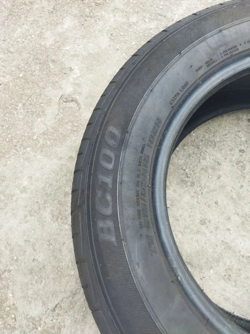 Vendo pneu meia vida aro 16 - Foto 3