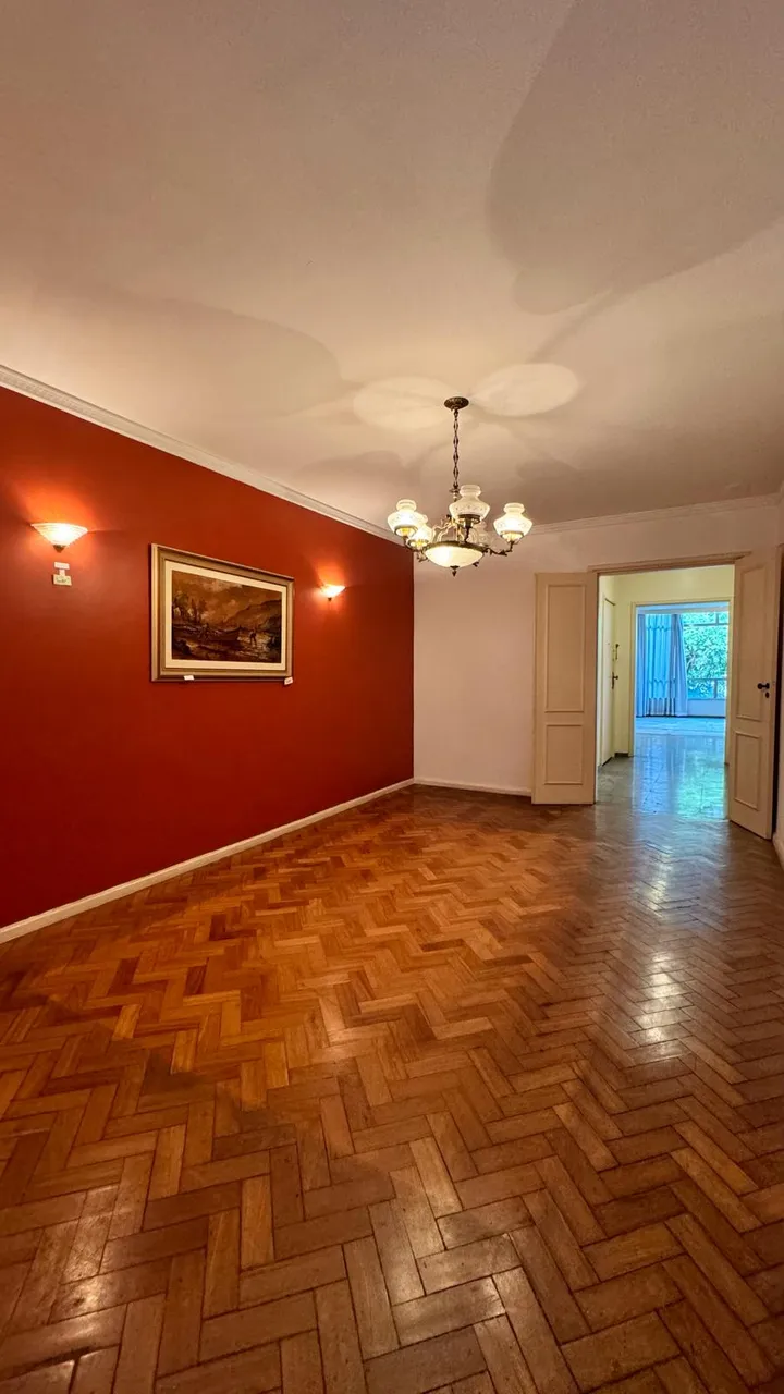 Rua Nobre do Flamengo.200M2 1 p/andar, 2 Salões, 3Qtos + Dependências. Garagem