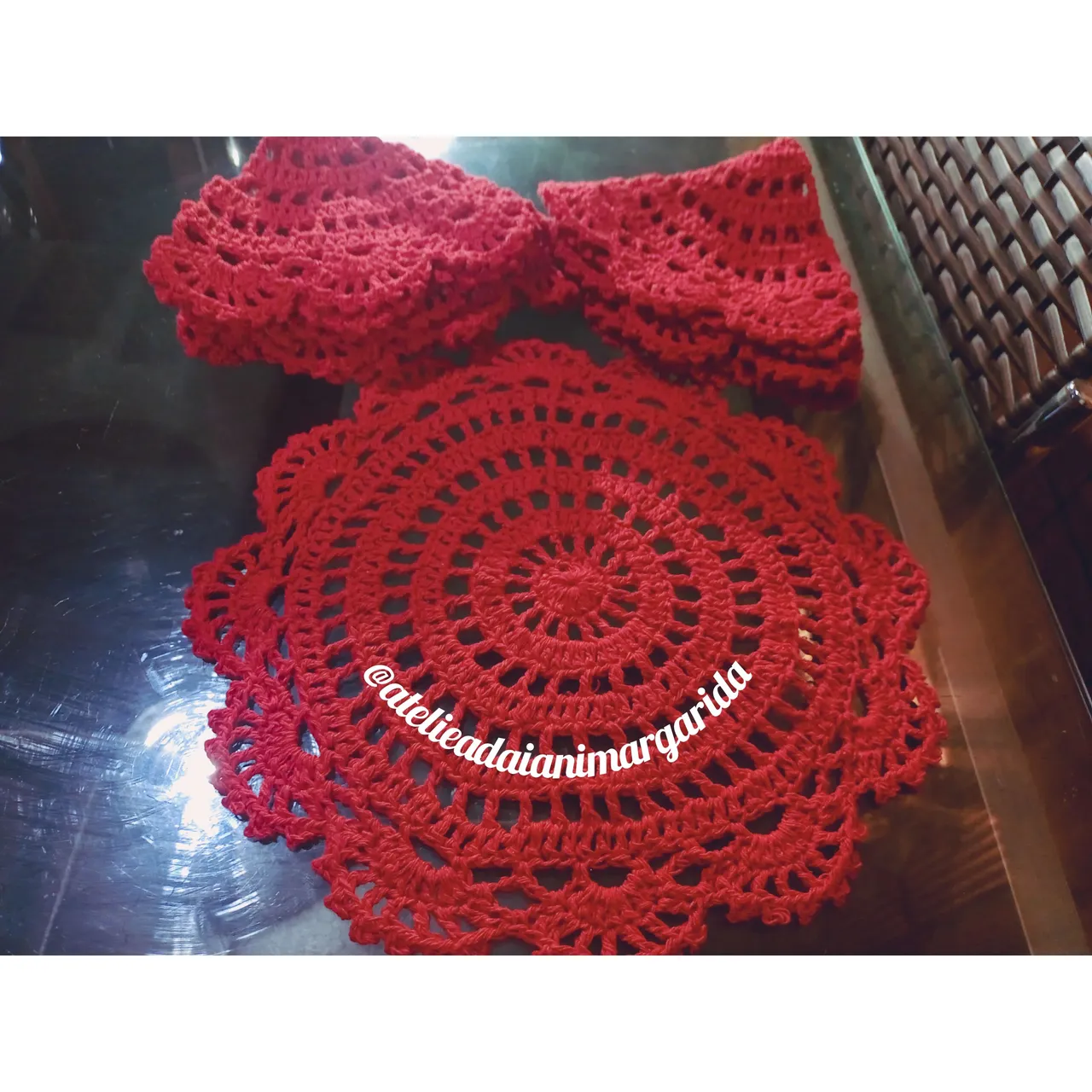Conjunto de Sousplat de Crochê Vermelho
