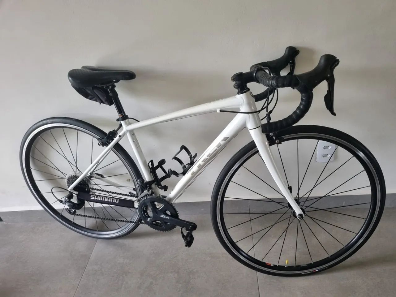 Bicicleta Trek Domane Al3 TAM.50.  - Foto 3