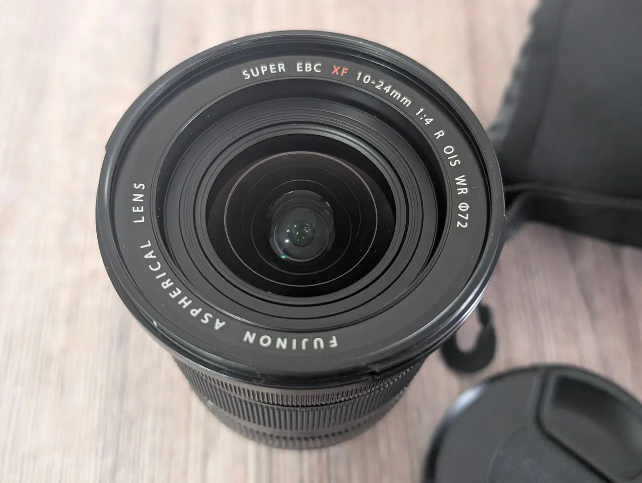 Lente Fujifilm XF 10-24mm f/4 WR + Case - Foto 2