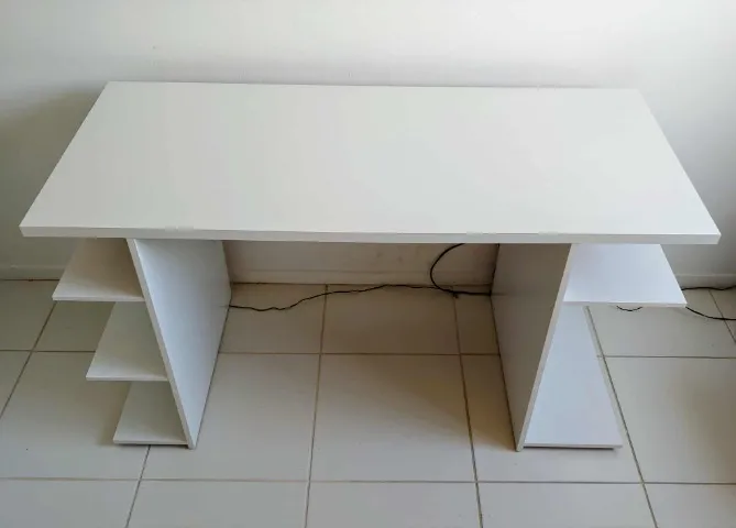 Mesa para computador Gamer - impecável