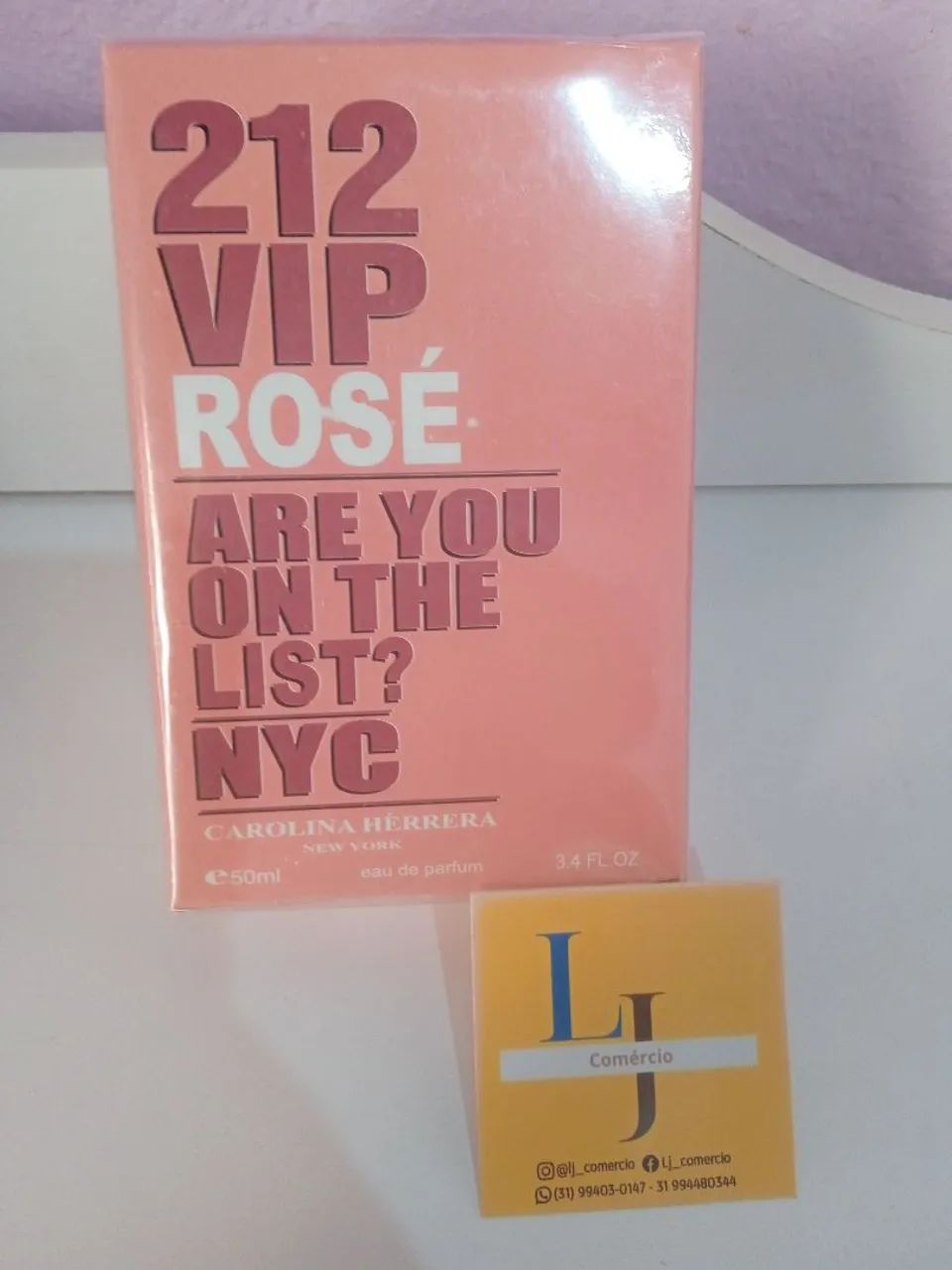 Perfume 212 VIP Rosé Carolina Herrera 50ml - Foto 3