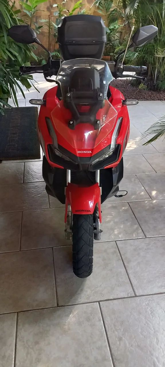 Vendo adv 2021 muito nova 