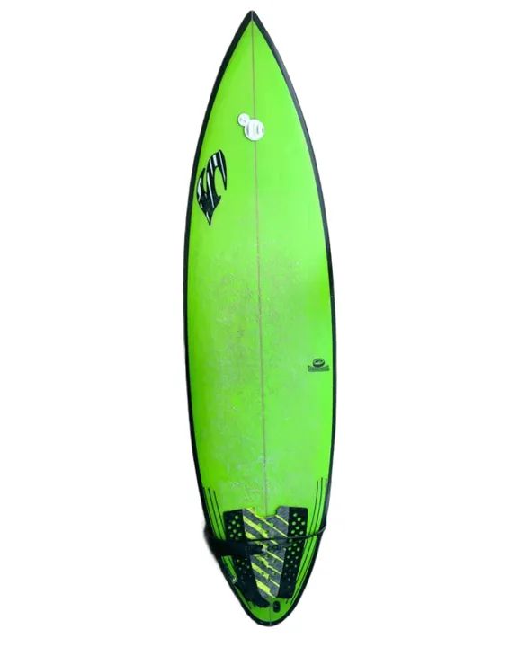 Prancha HotSummer com quilhas Seminova