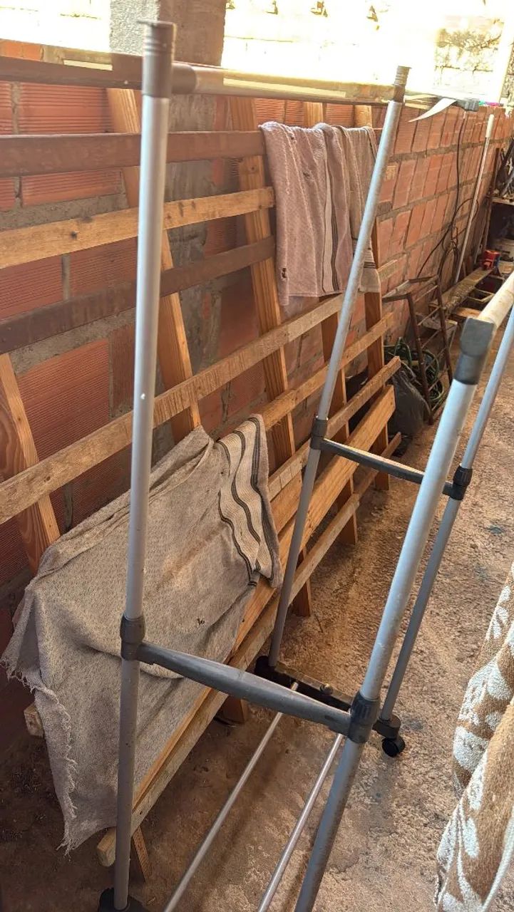 Araras de.roupas - Foto 2