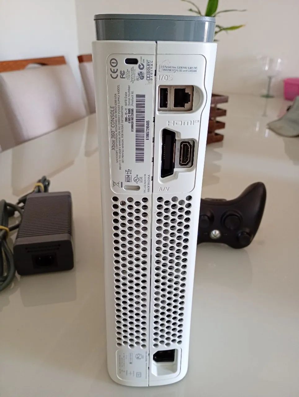Xbox 360 fat em ótimo estado de conservação desbloqueio RGH3 ltu2 HD 60gb com jogos - Foto 4