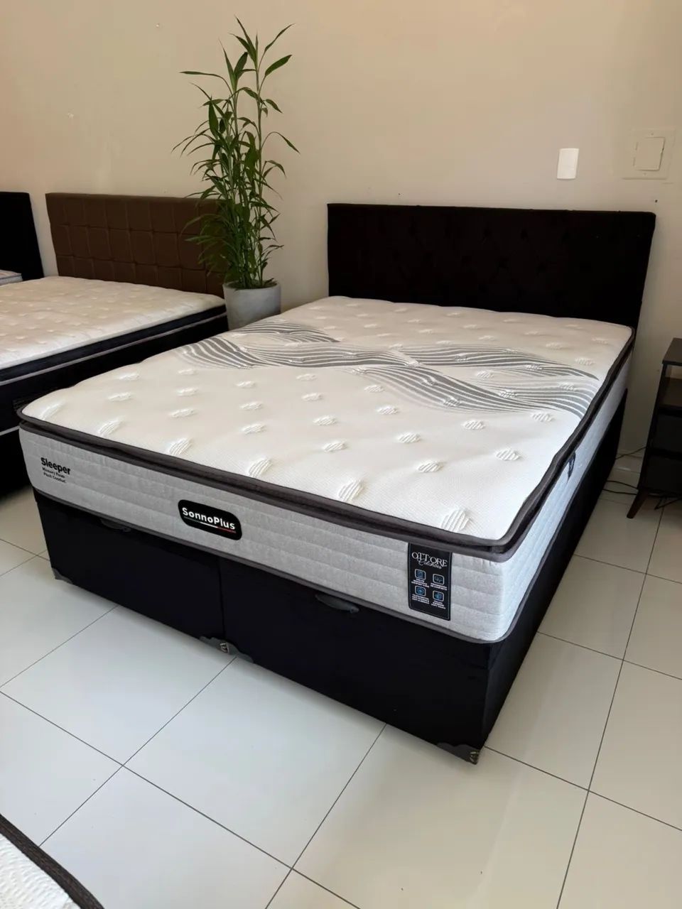 Colchão QUEEN COM CAMA BAÚ SEMINOVA TOP - - Foto 5