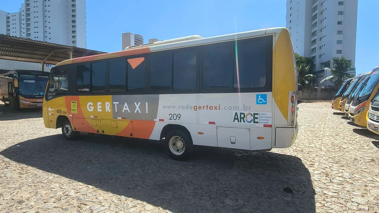 Micro ônibus 2018 - Foto 2