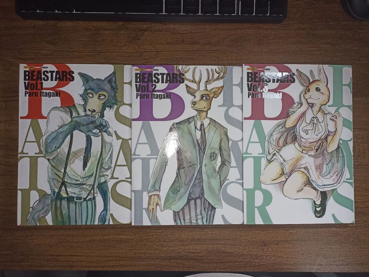 Mangás Beastars Vol. 1, 2 e 3 - Foto 2