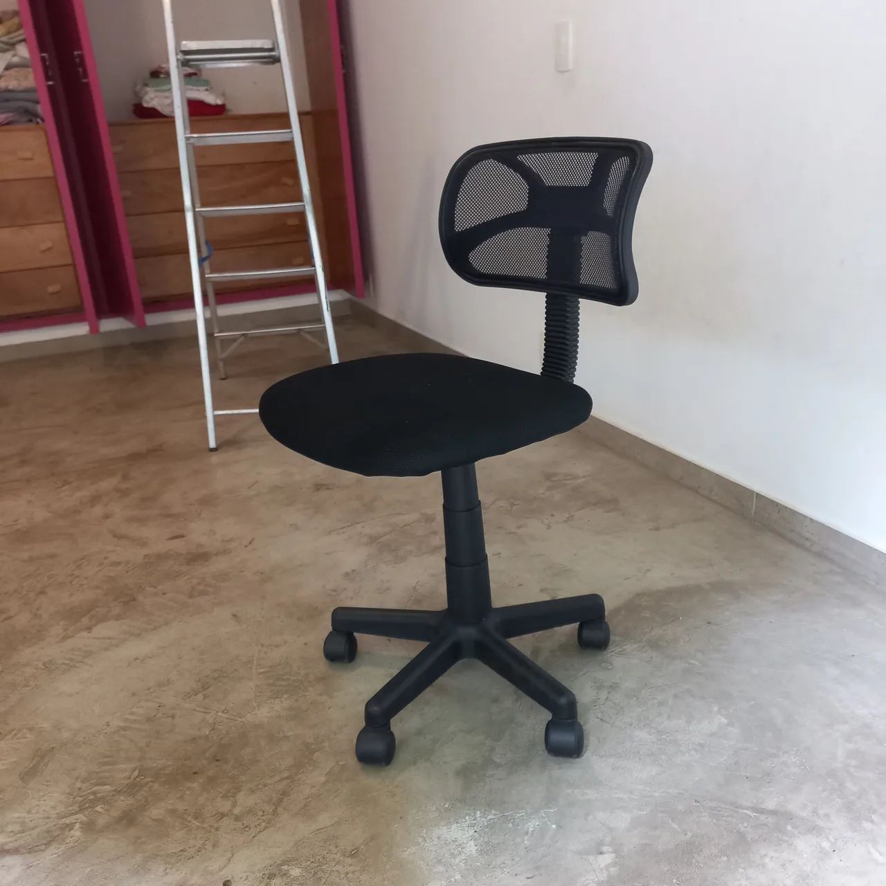 Cadeira de  escritório giratória  - Foto 2