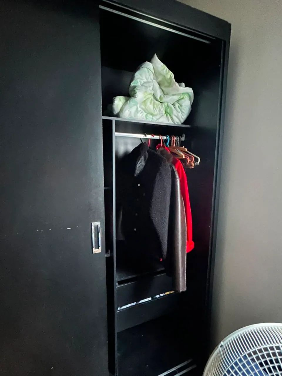 Guarda Roupas 3 portas com espelho  - Foto 2