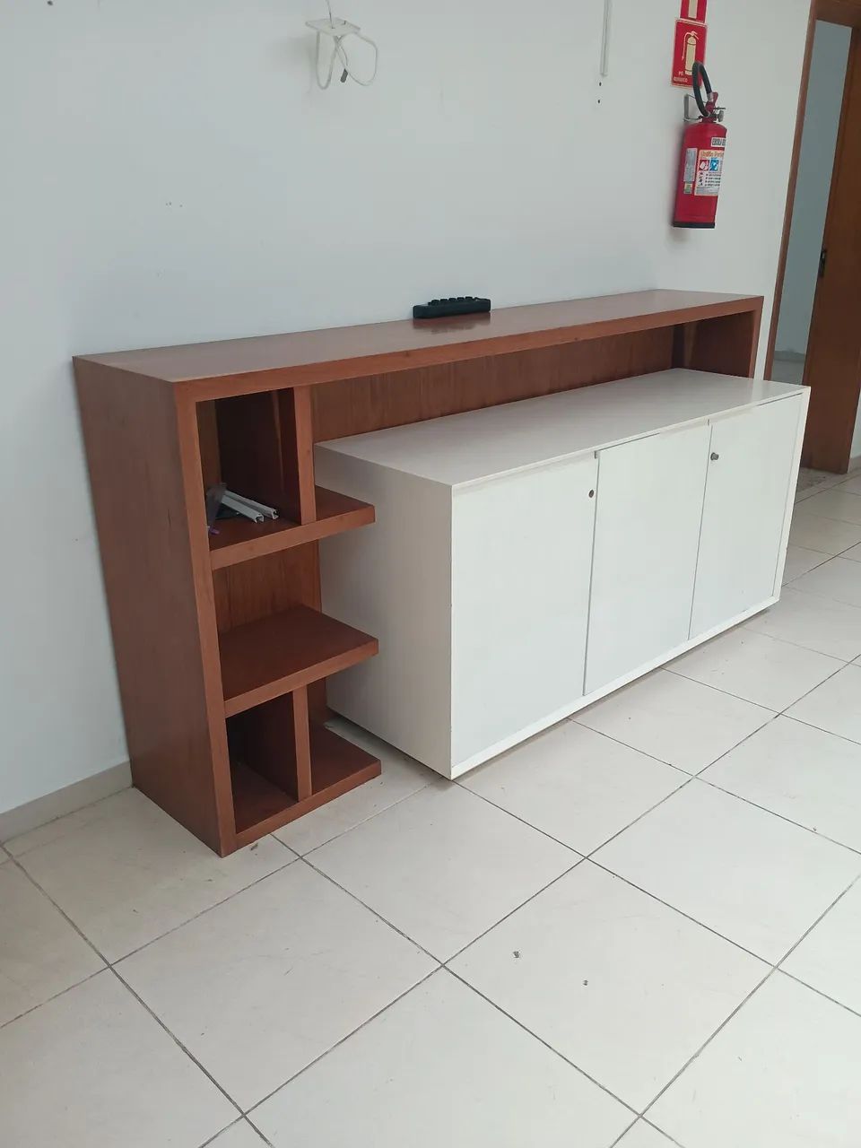 Móvel com armário embutido  - Foto 2