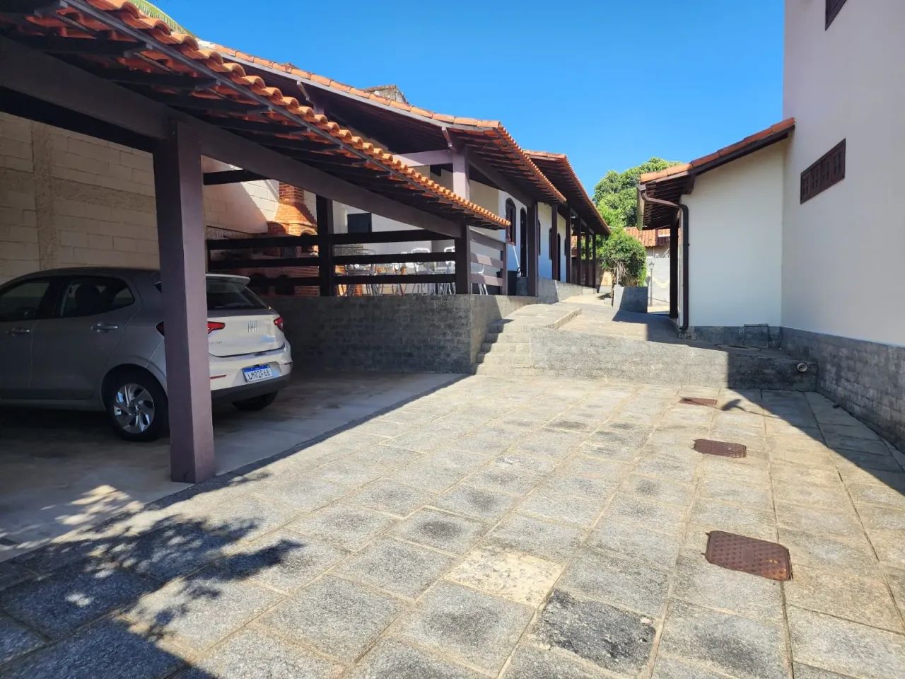 COD 036: CASA COM CAMPO DE FUTEBOL E PISCINA  SAQUAREMA - Foto 2
