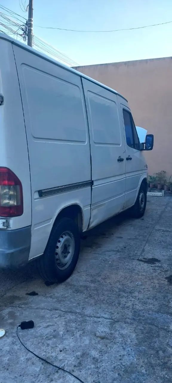 Van furgão  refrigerada motor troco por trailer 