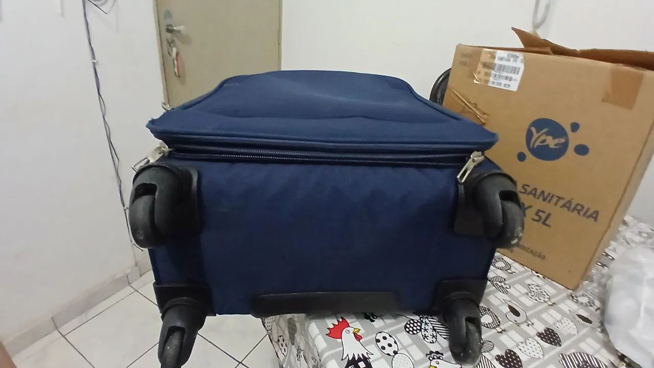 Mala de viagem grande bem Conservada - Foto 3