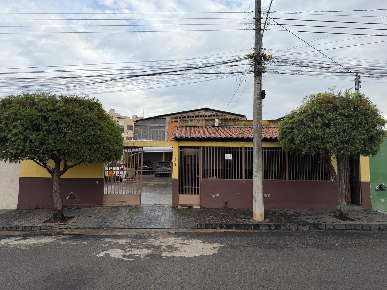 Casa com Barracão comercial no Roosevelt 