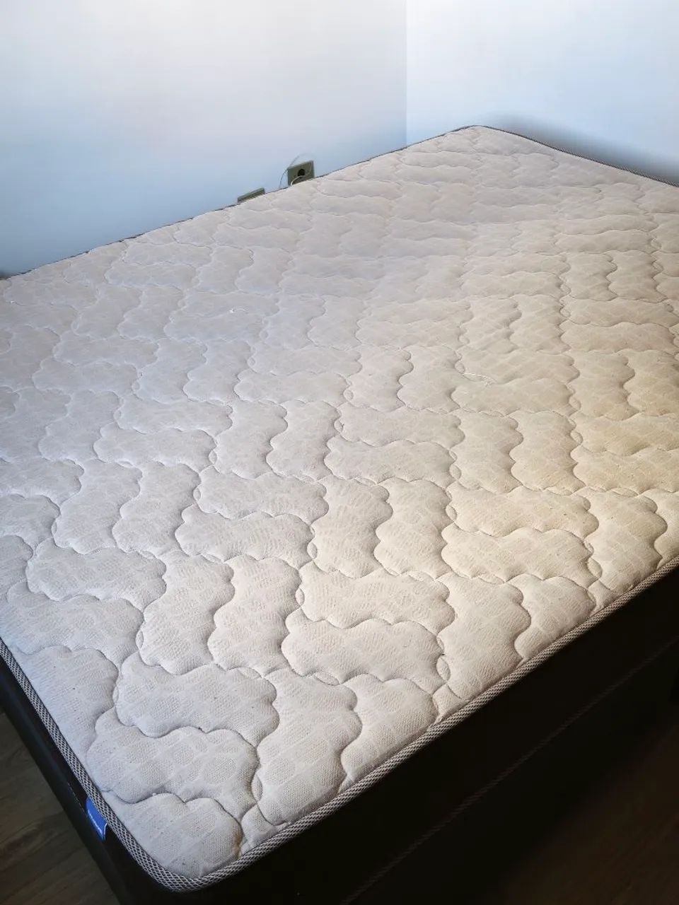 Cama Queen + Colchão  - Foto 3