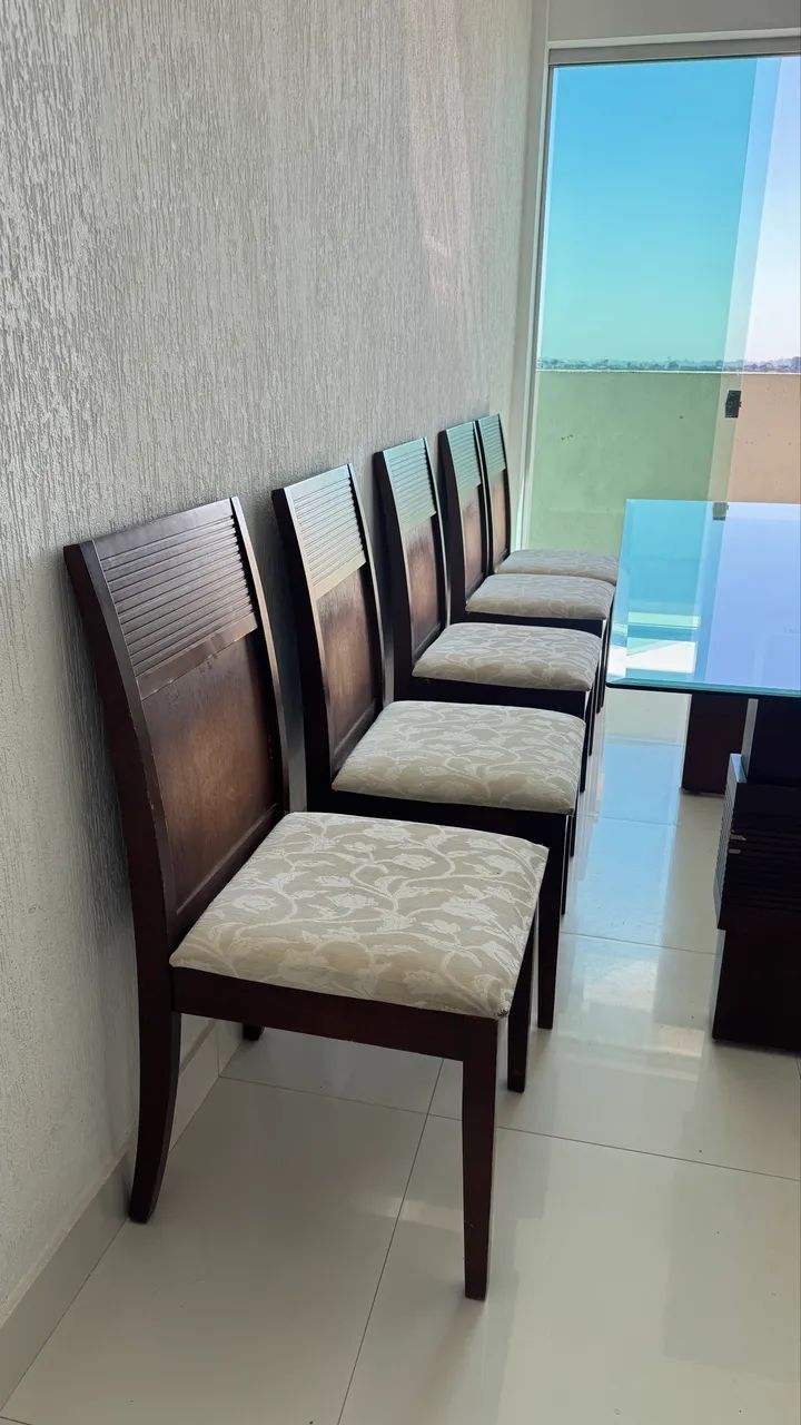 Mesa de jantar 6 lugares + 5 cadeiras de cortesia - Foto 5