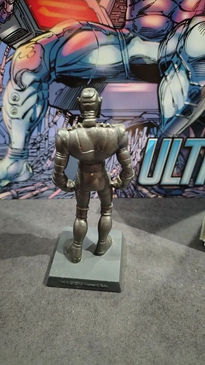 Miniatura Marvel Eaglemoss Ultron - Perfeito + Fascículo 26 e Embalagem - Foto 4