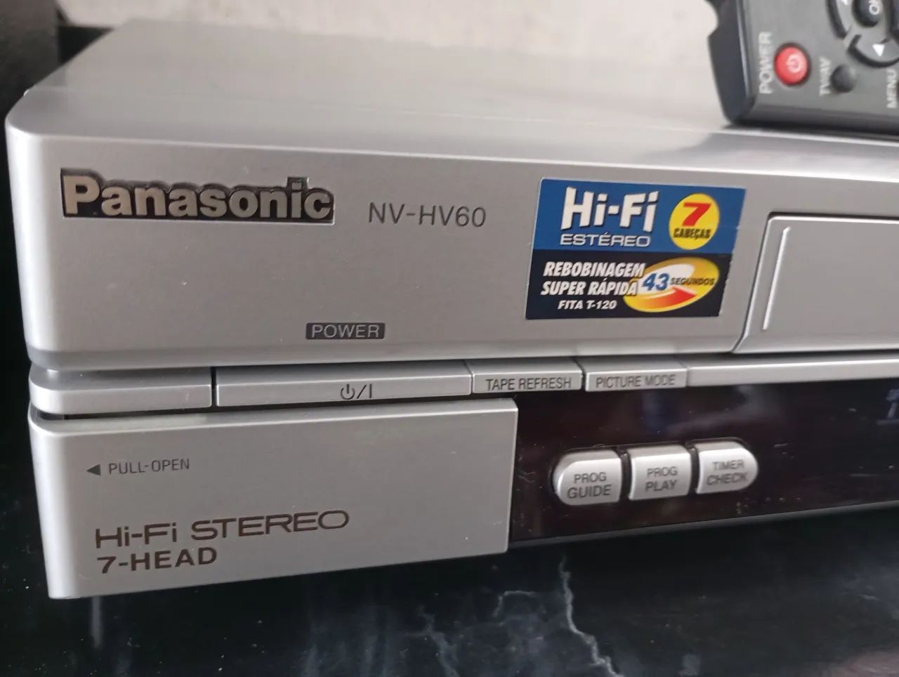 Vídeo cassete estéreo Panasonic com controle - Foto 2