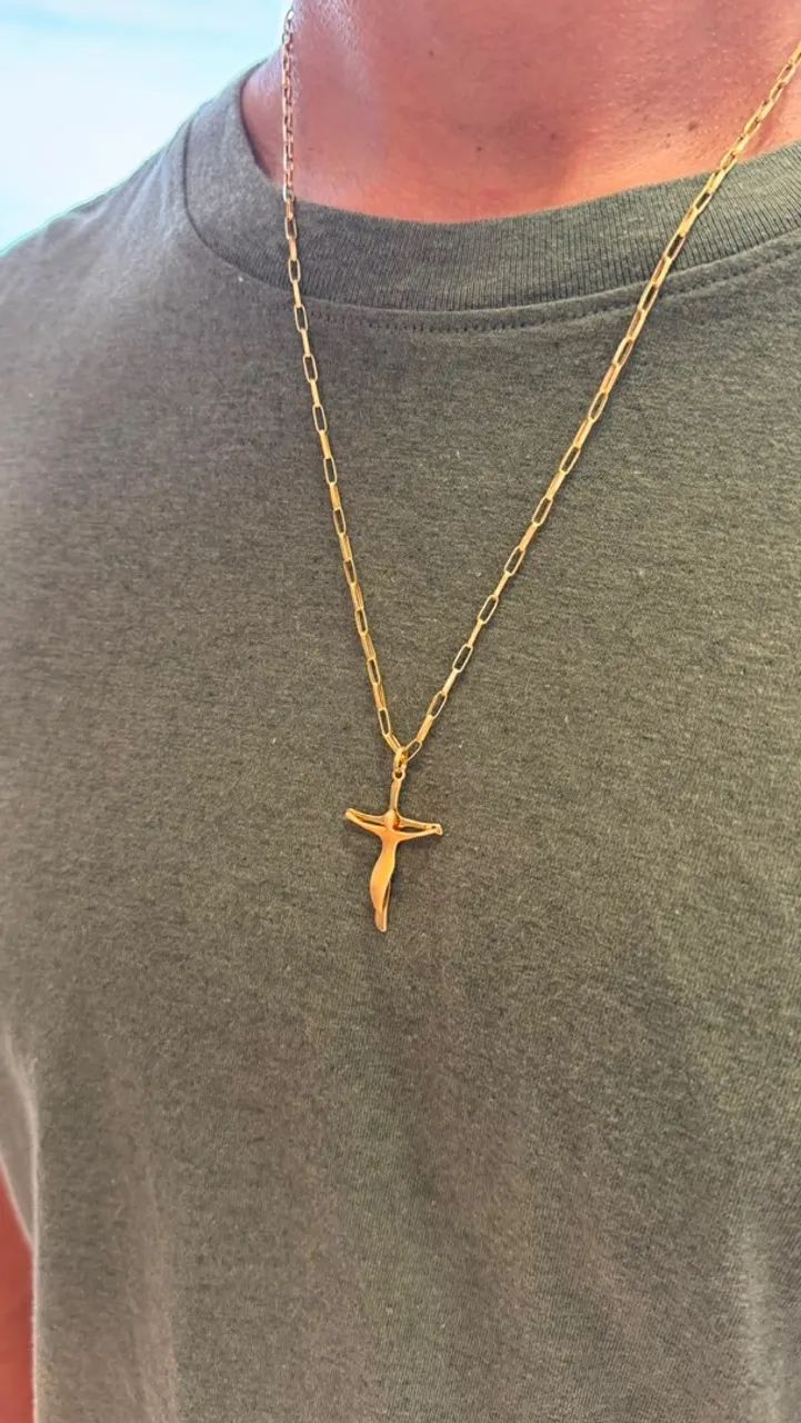 Pingente Crucifixo Maciço ouro 18k - Foto 3