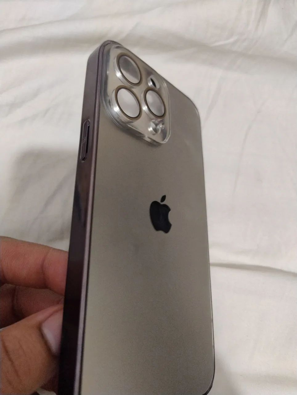 Capinha iPhone 15 pro Max nunca usada. - Foto 2